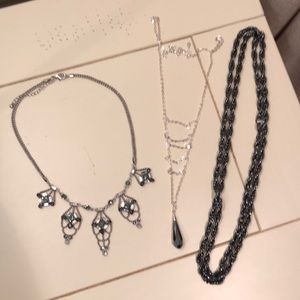 Set of 3 necklaces